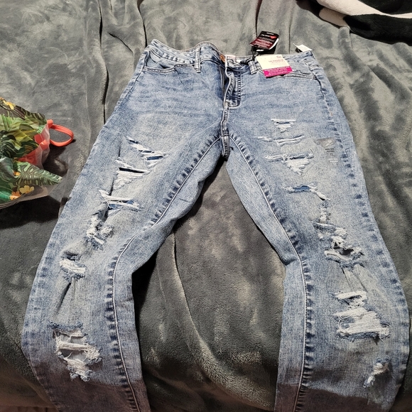 Bras - Picture 6 of 16